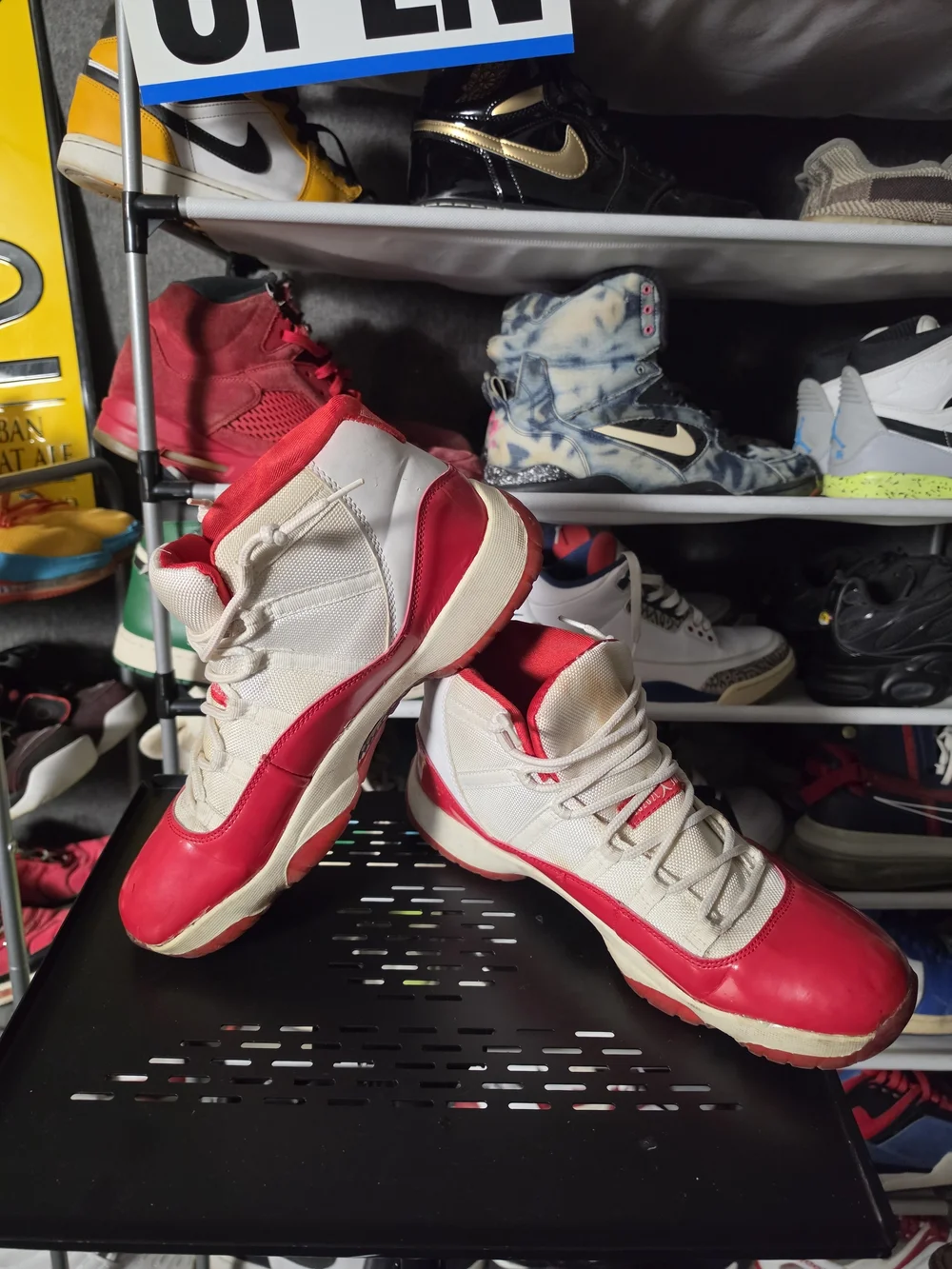 🔥 Jordan Men's Retro High-Top Sneakers Size 11 White Cherry Red